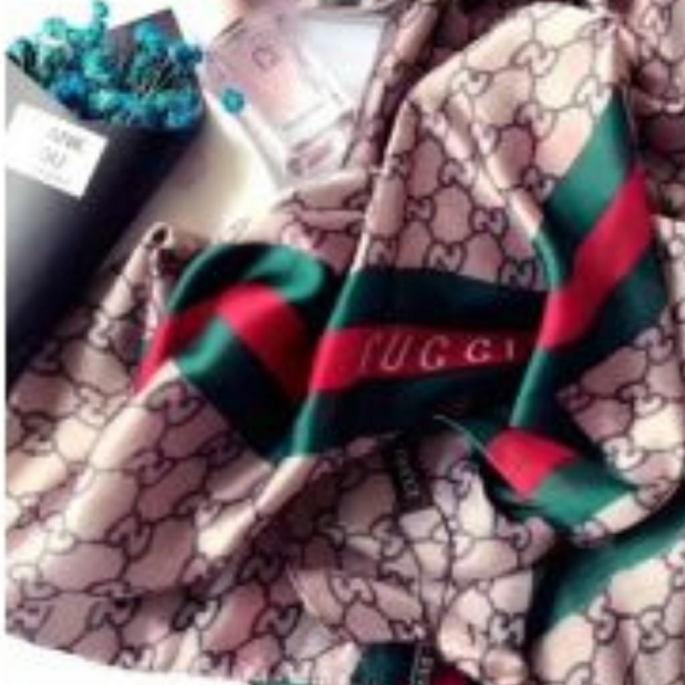 Gucci scarf